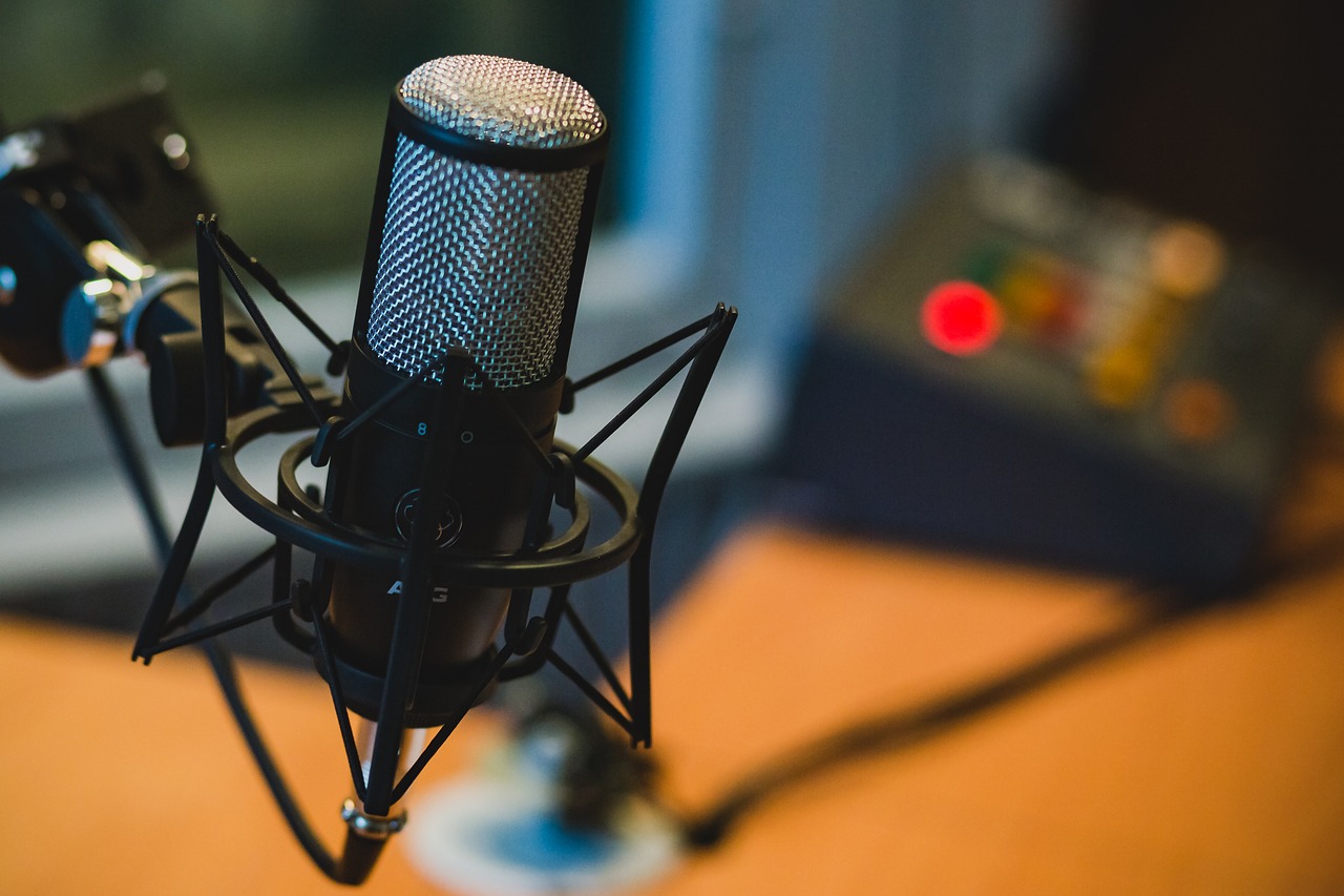 10 Tech Podcasts You Need to Check Out